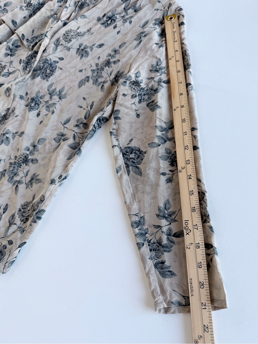 Vintage JH Collectibles 100% Silk Floral Button Front Blouse Size 10 Cottagecore - Picture 6 of 9